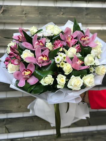 Букет цветов из: Розы и Хризантемы в Вавож