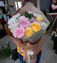 Букет цветов из:  Герберы, Розы и Хризантемы в Вавож