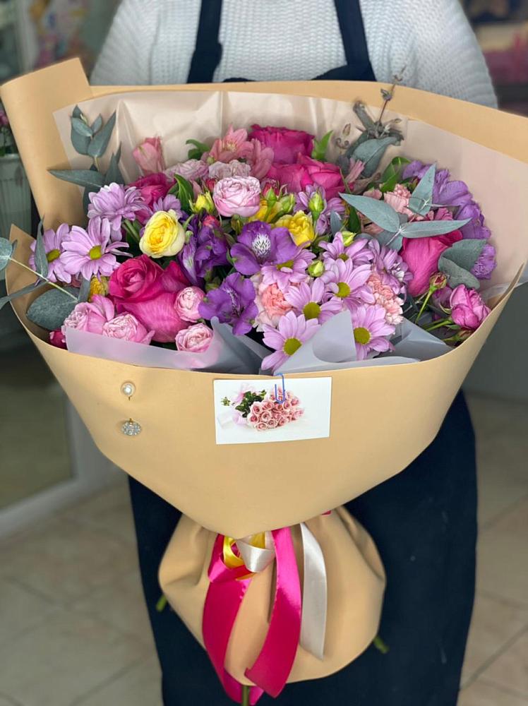 Букет цветов из: Хризантемы, Гвоздики и Альстромерии в Вавож