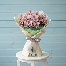 Букет цветов из:  Орхидеи и Розы в Вавож