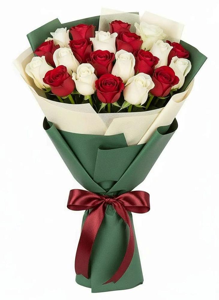 Букет Микс из красных и белых роз в Вавож