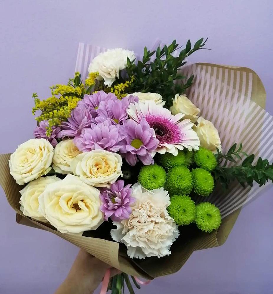 Букет цветов из: Хризантемы, Розы, Гвоздики и Герберы в Вавож