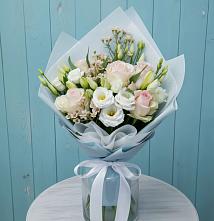 Букет цветов из:  Розы и Лизиантусы в Вавож