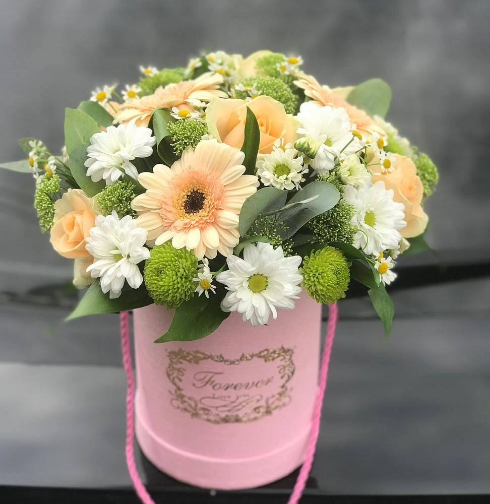 Цветочная композиция из Розы, Герберы и Хризантемы в шляпной коробке в Вавож