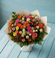 Букет Микс из разноцветных кустовых роз в Вавож